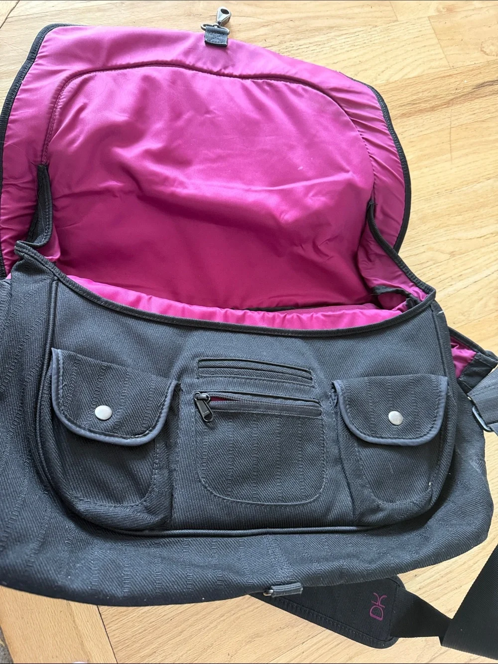 Dakine Black Messenger Bag with Front Flap